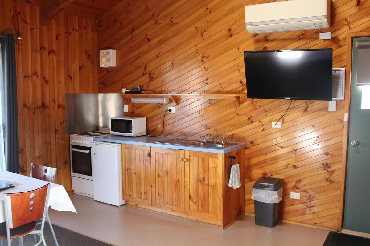 Kitchen 4 berth & family cottage
