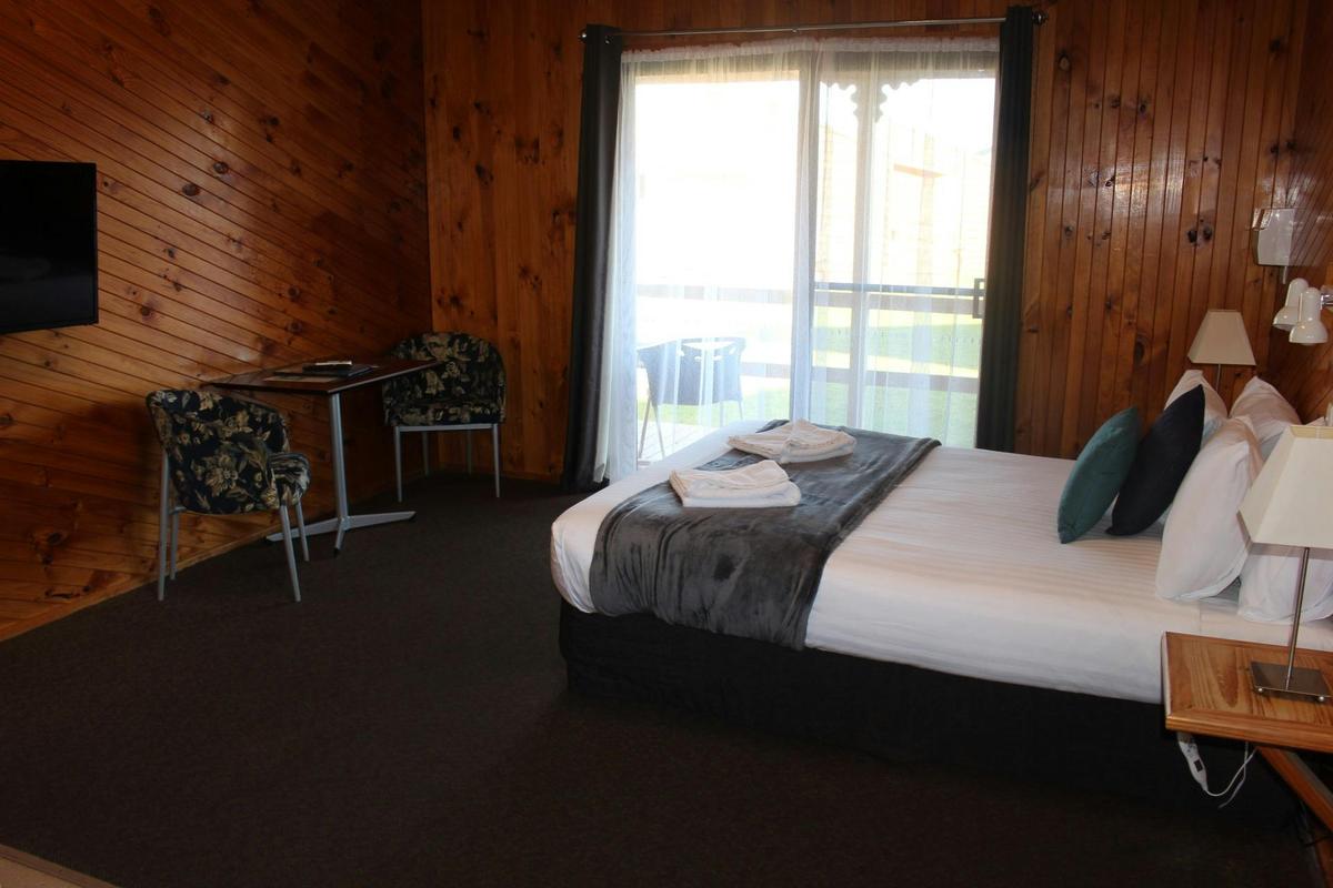 2 Berth cottage