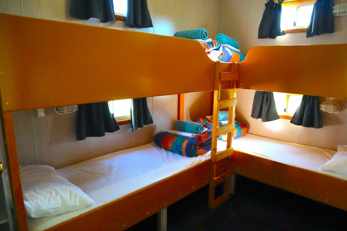Family Cabin (Sleeps 6)