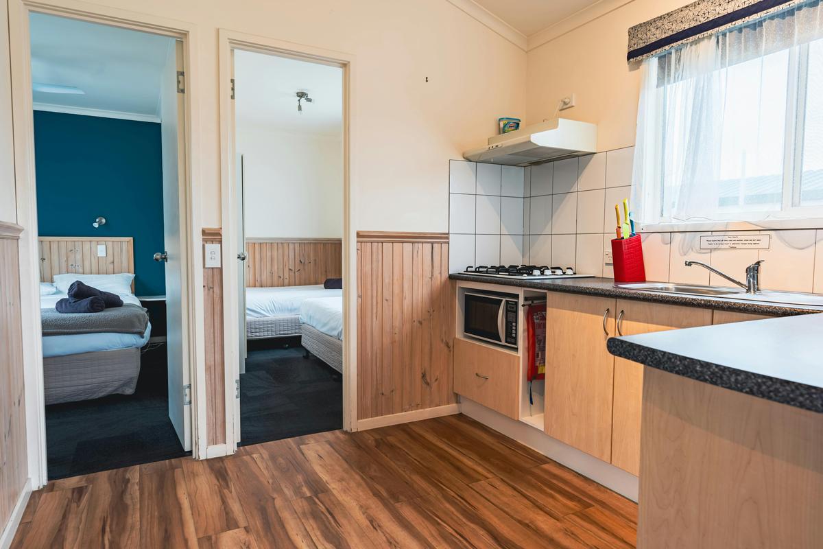 Family Cabin (Sleeps 4)
