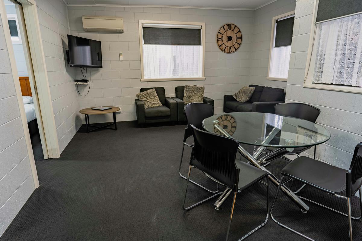 2 Bedroom Apartment (Sleeps 5 or 6)