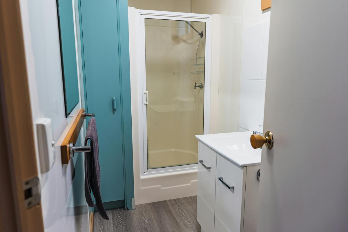 Family Cabin (Sleeps 6)