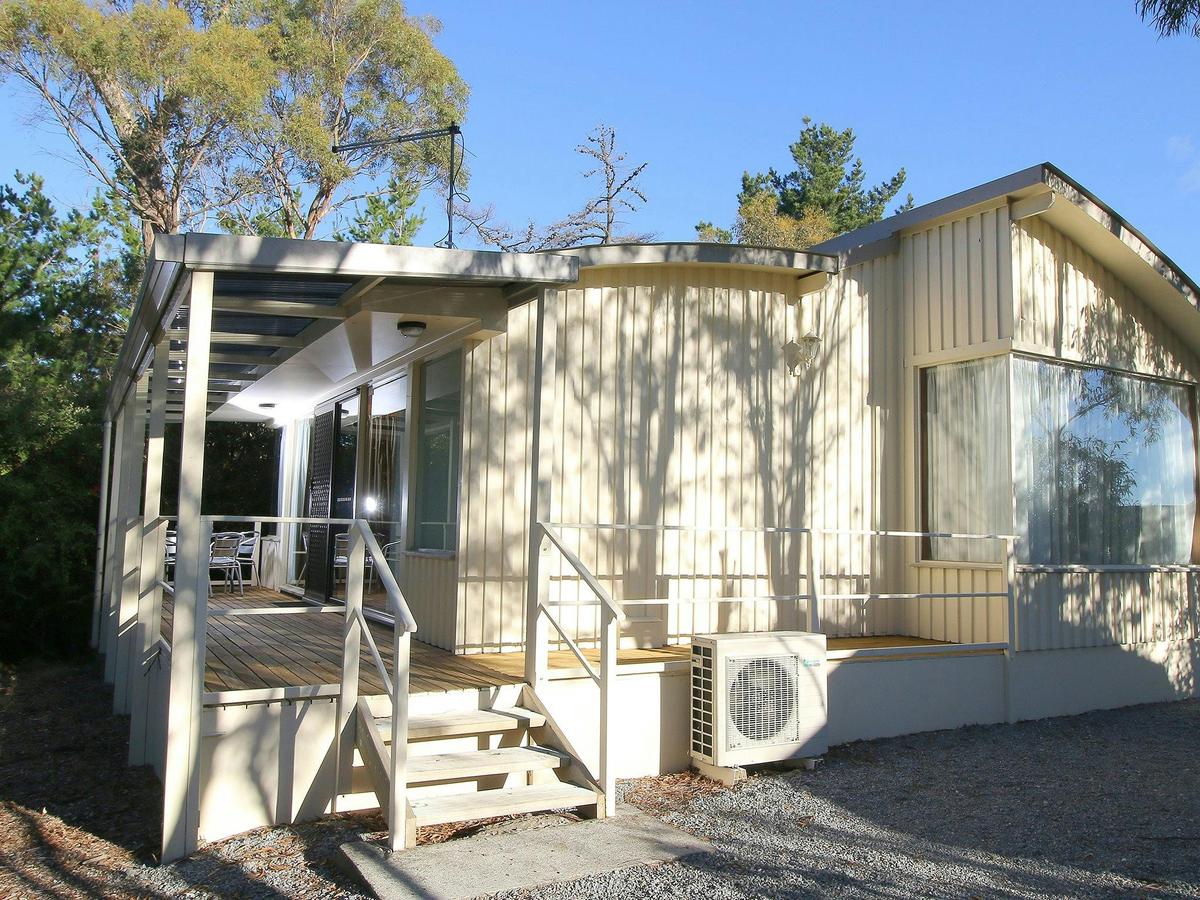 Cottage (River View 2 bedroom)