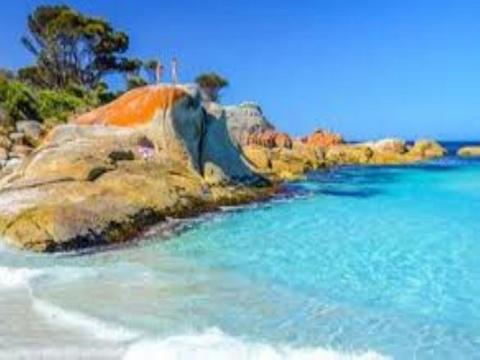 Binalong Bay Beach