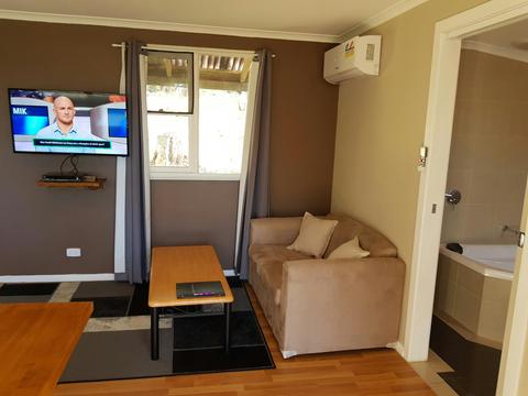 Roland Spa Cottage