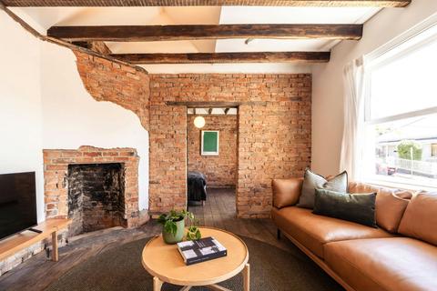 Black Swan Inn on Barrack