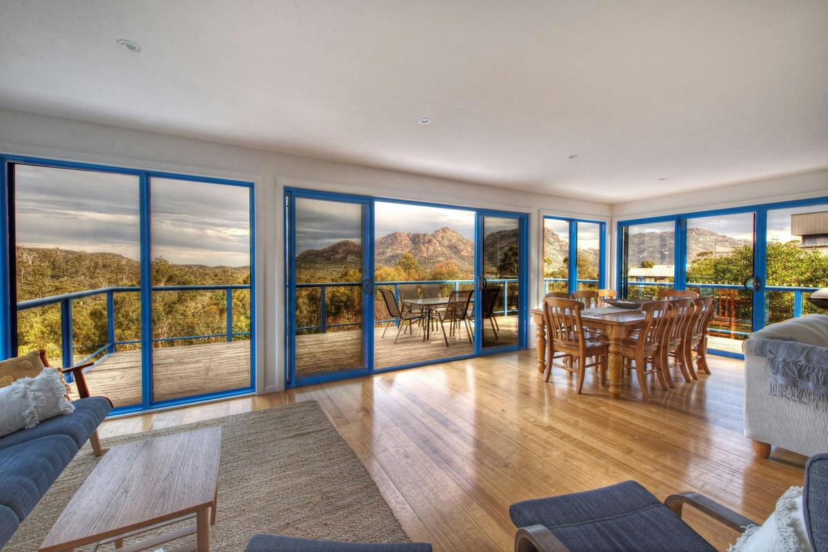 Stunning views and beautifully appointed  holiday house