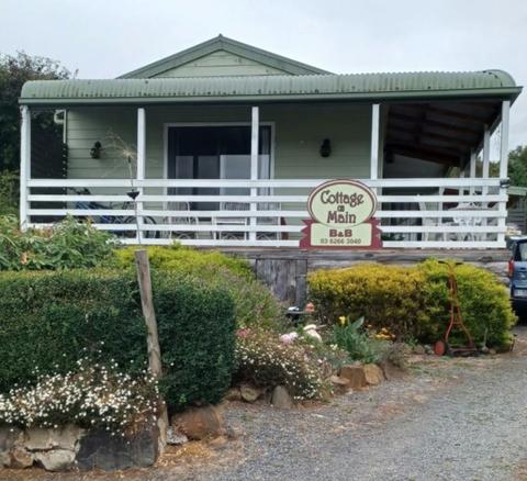 Cottage On Main