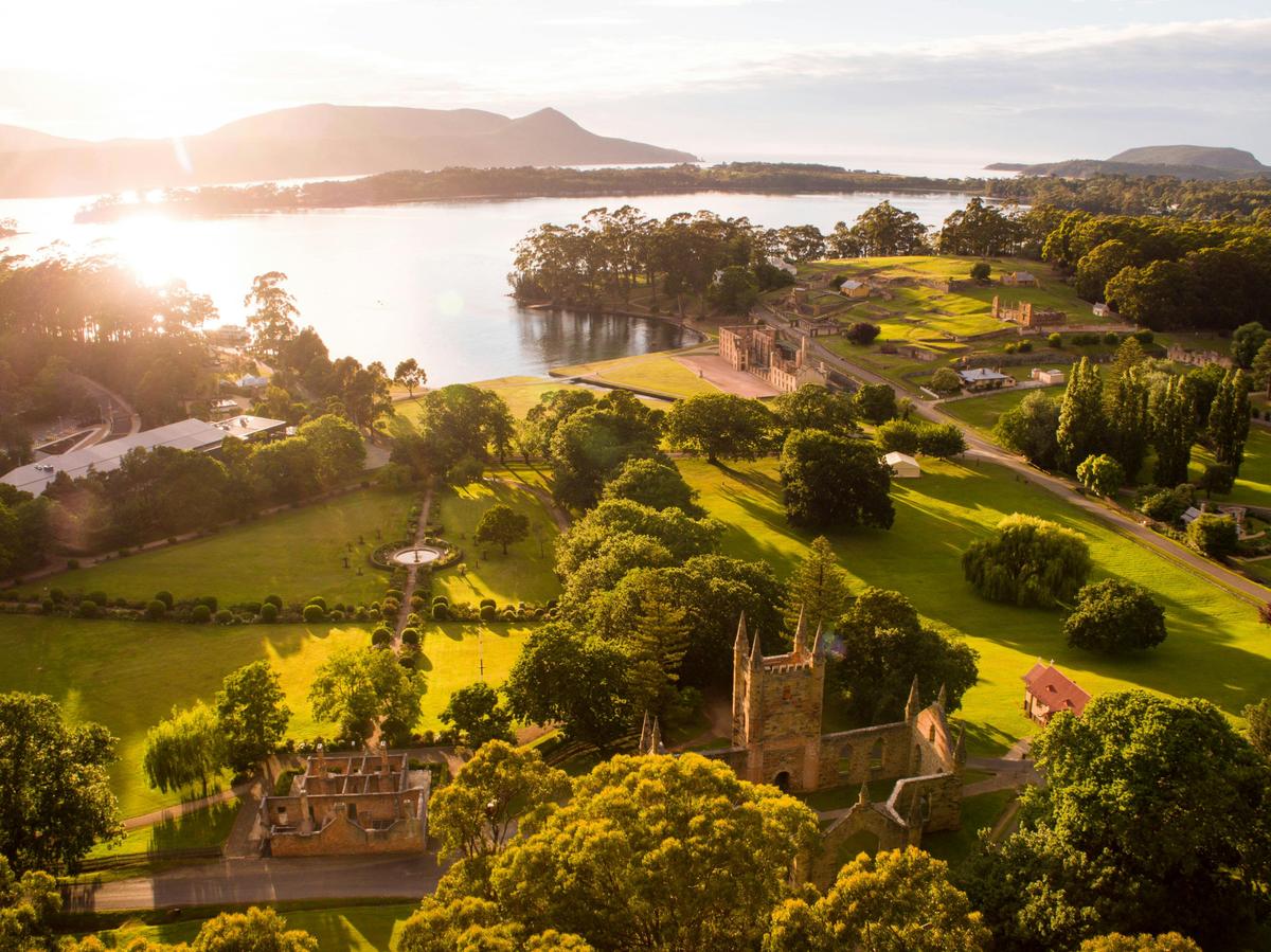 Tasman Safaris - Port Arthur, Harbour Cruise and Lunch Tour