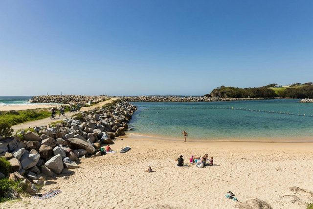 Snorkelling Bar Beach South