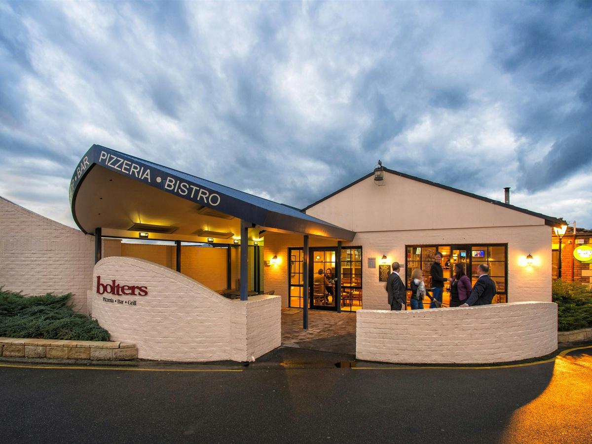 Bolters Pizzeria and Bolters Grill