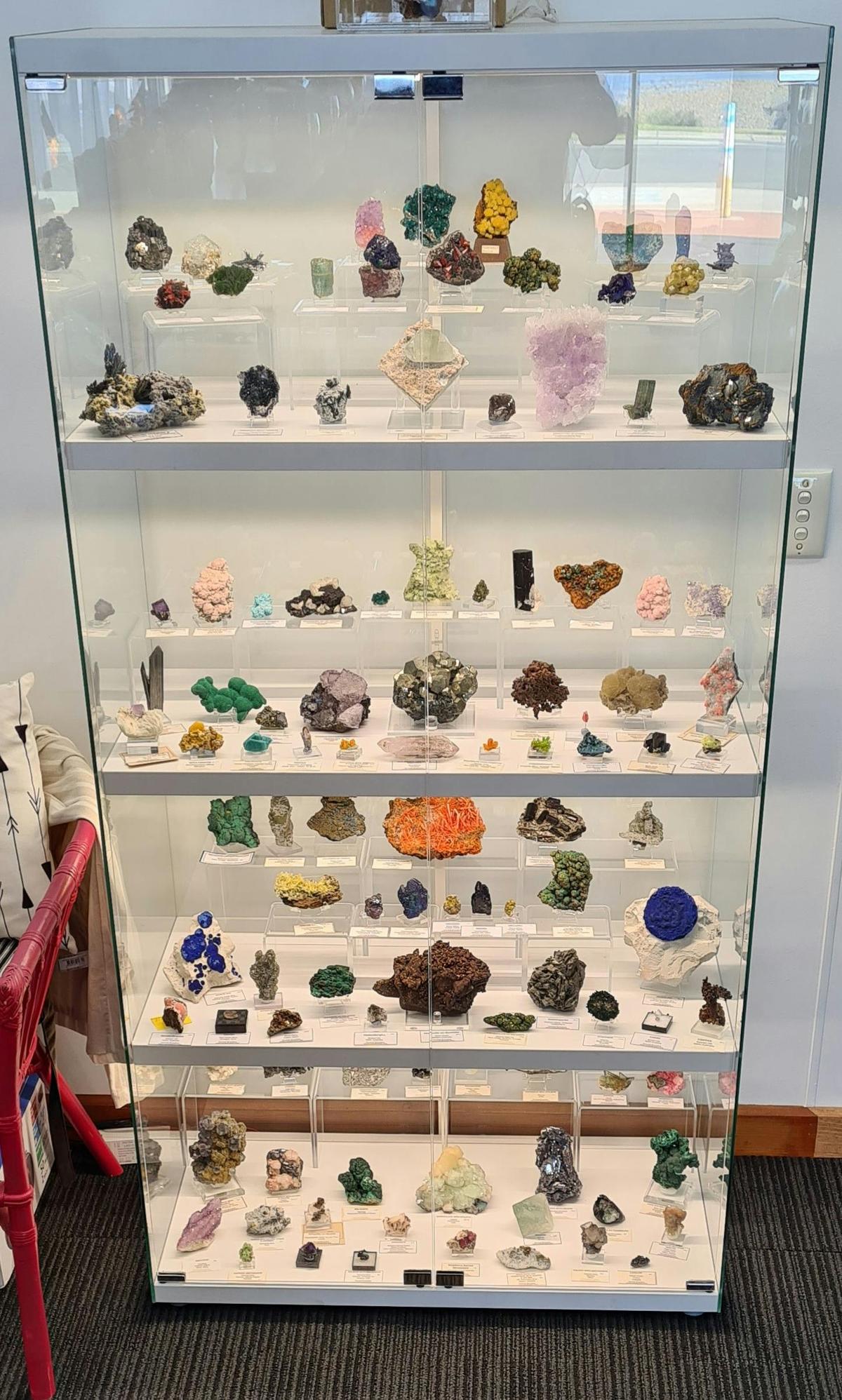 World class mineral specimens from Australia and overseas.