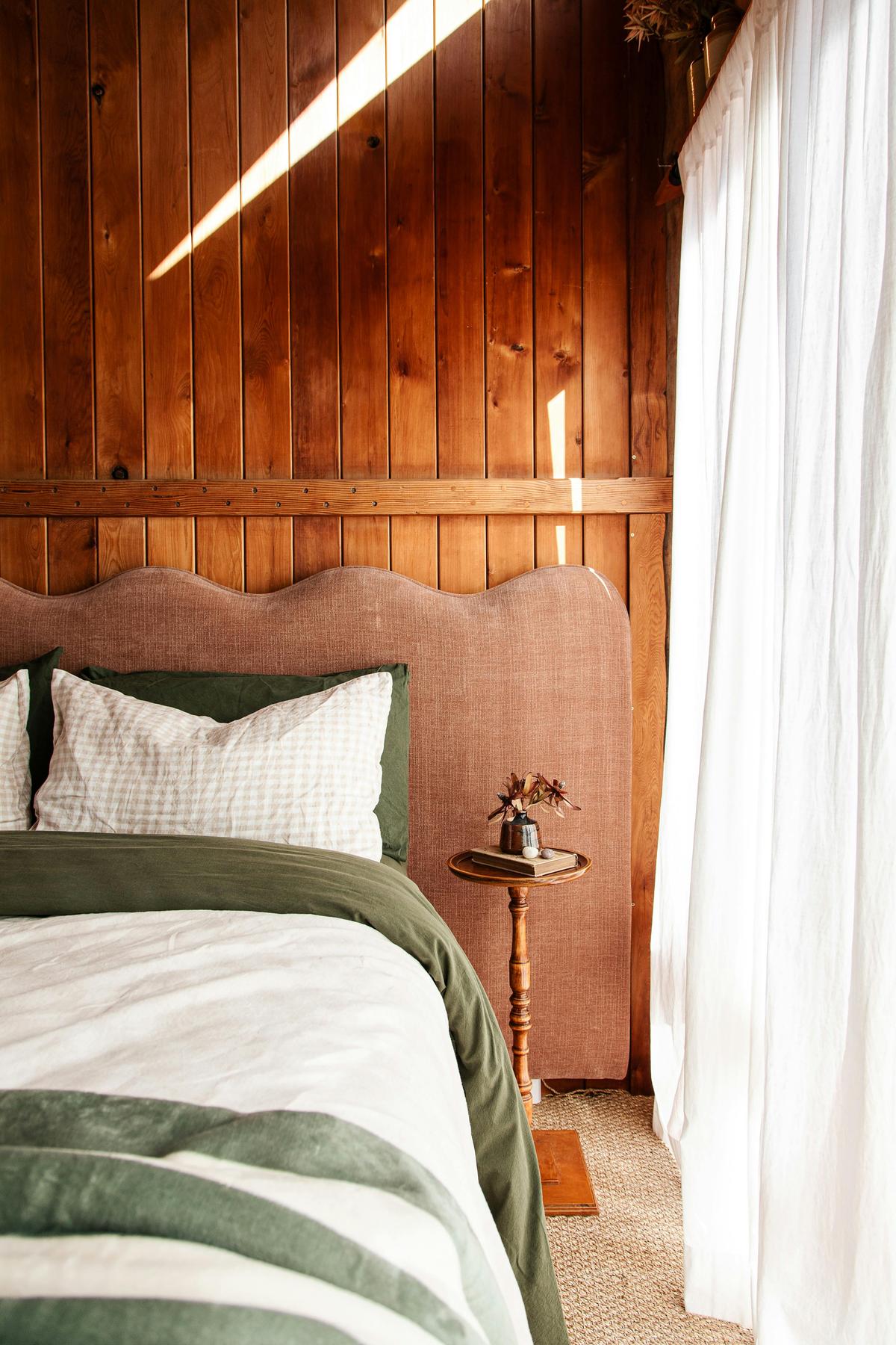 The queen bedroom
