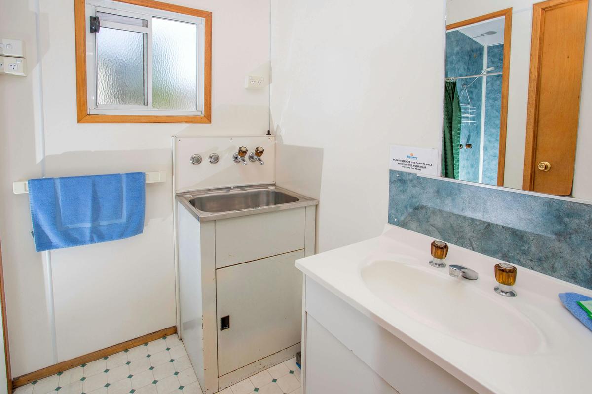 Economy Cabin - Sleeps 6
