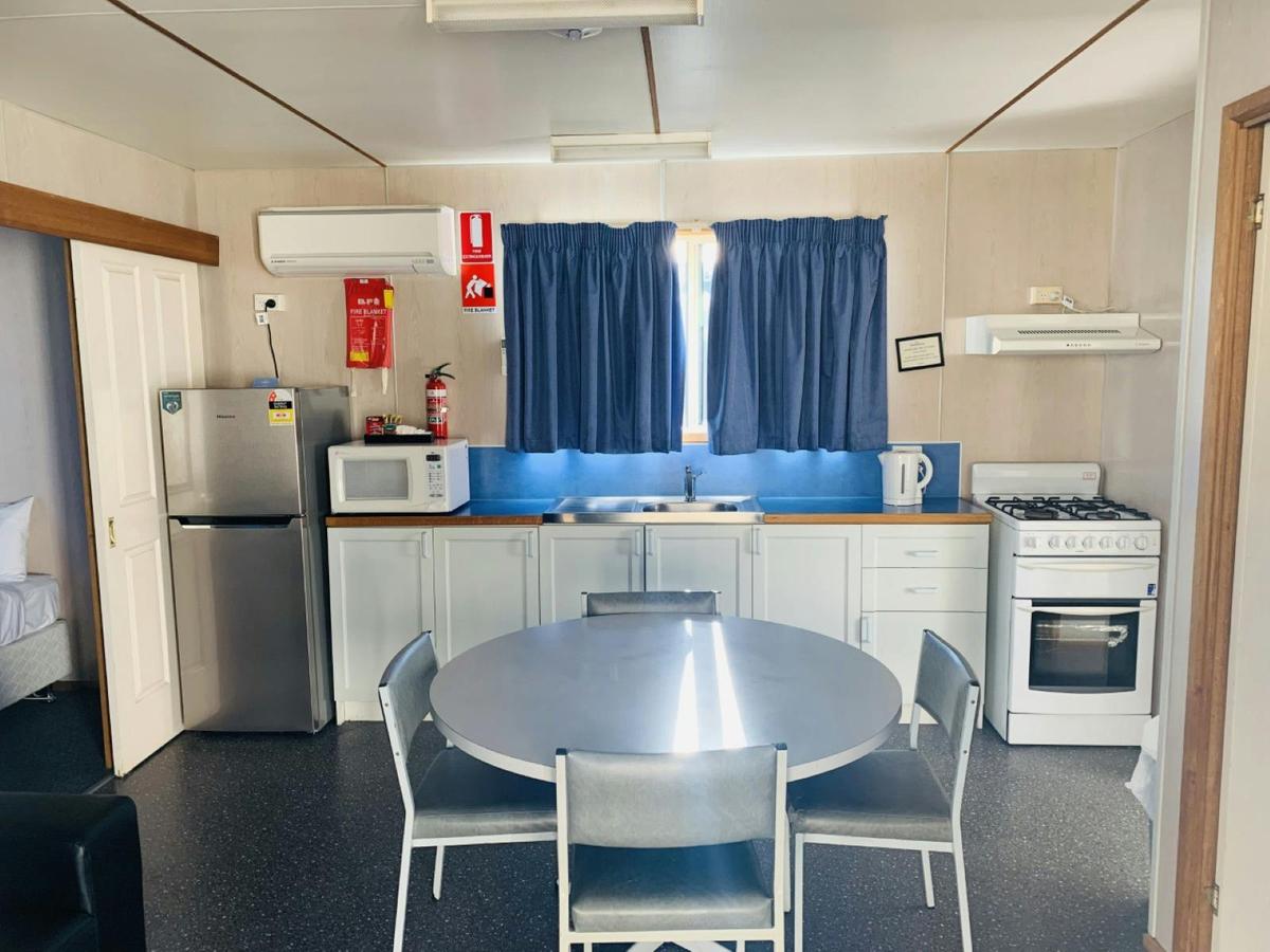 Standard Cabin - Sleeps 6