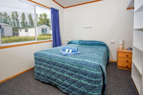 Economy Cabin - Sleeps 6