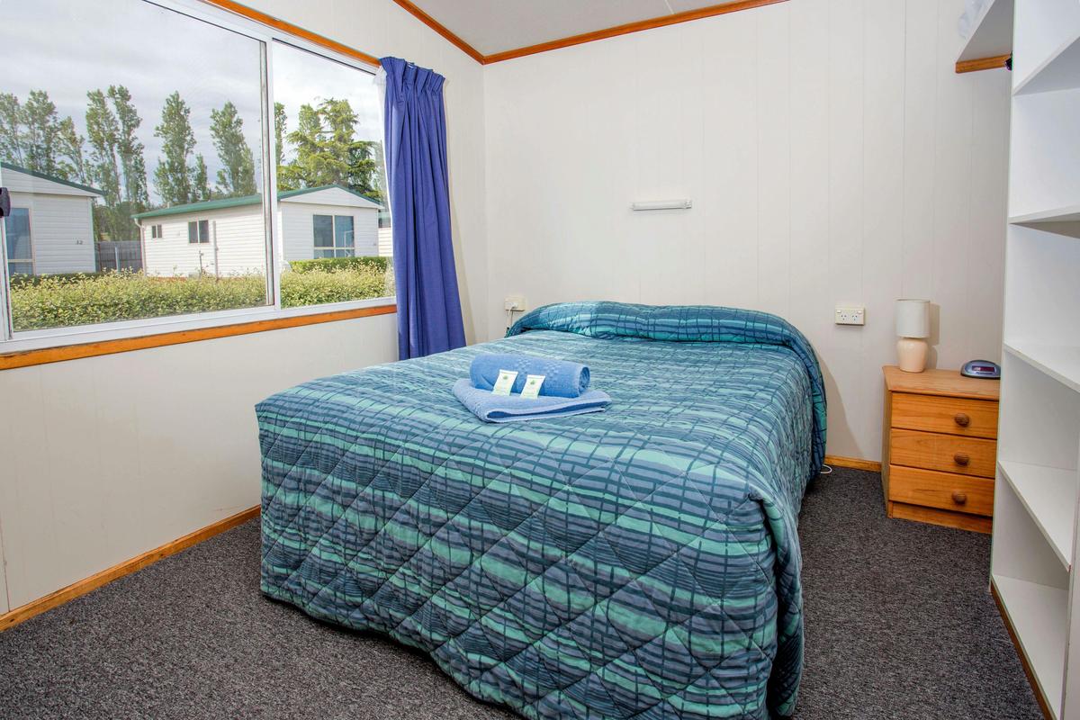 Economy Cabin - Sleeps 6