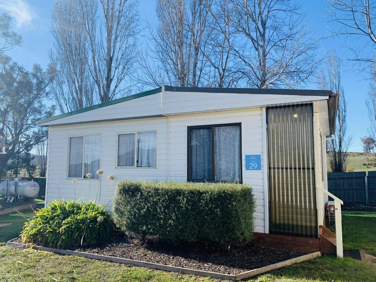 Standard Cabin - Sleeps 4