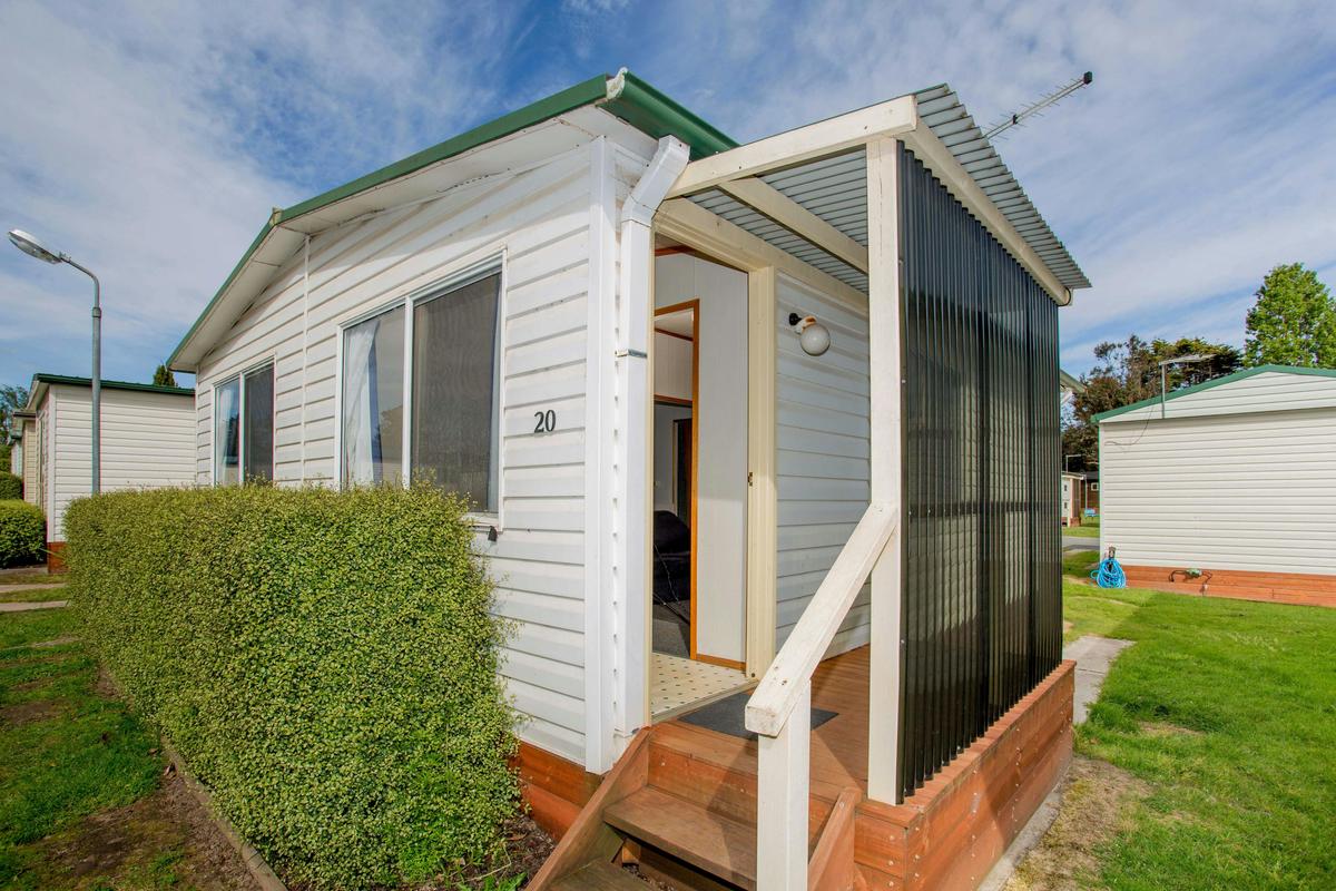 Economy Cabin - Sleeps 6