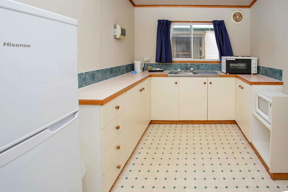 Economy Cabin - Sleeps 6