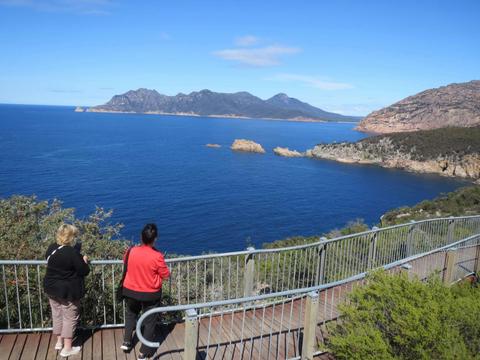 Freycinet National Park featuring Wineglass Bay (Coles Bay)