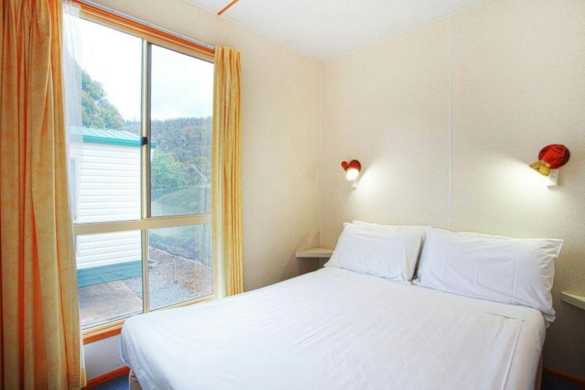 Standard Cabin - Double - Sleeps 4