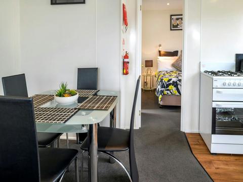 Superior Spa Cottage - Sleeps 2