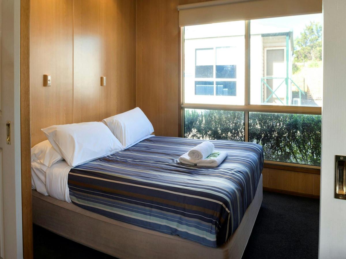 Standard 2 Bedroom Cabin - Sleeps 6