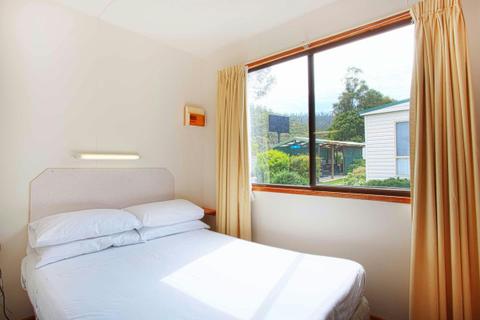Economy Studio Cabin - Sleeps 4