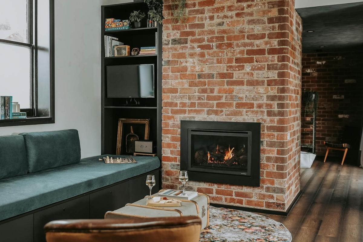 Spend an evening by the fire, planning your Tasmanian adventure.