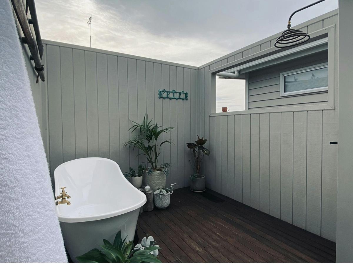 Outdoor Bath & Shower