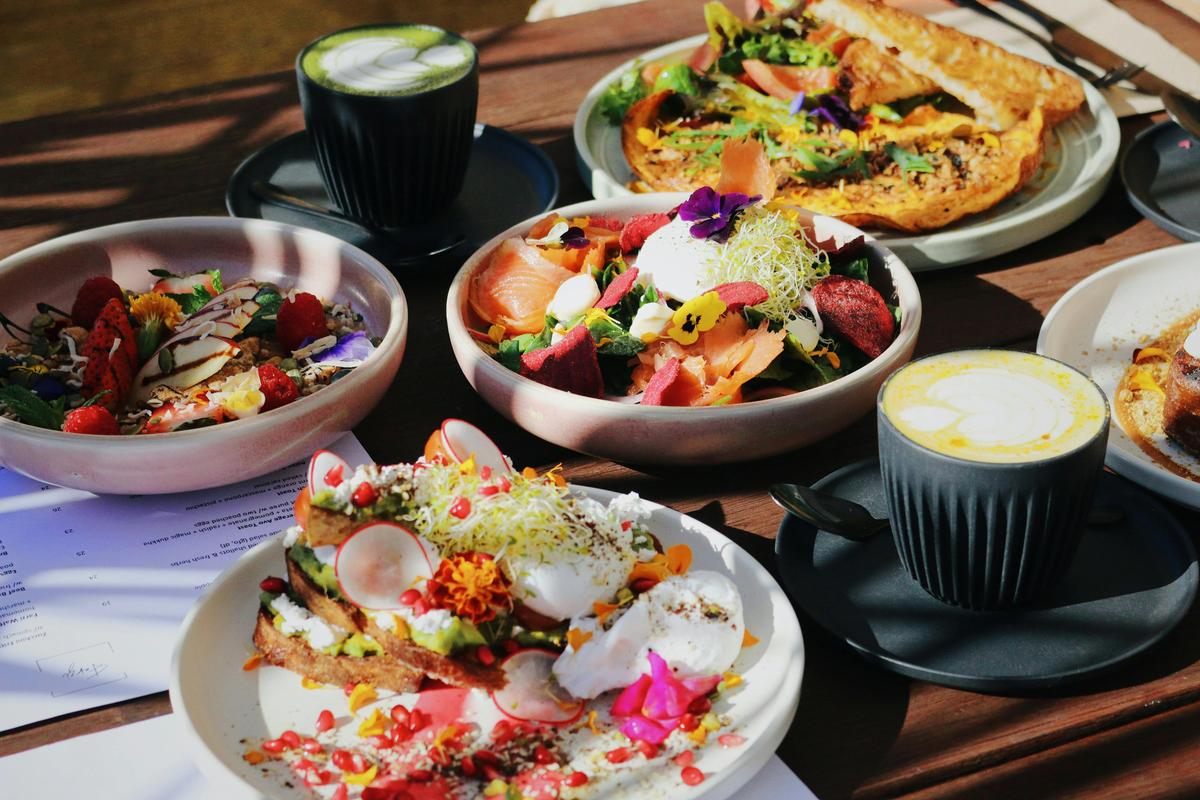 Brunch photo 2 outdoors