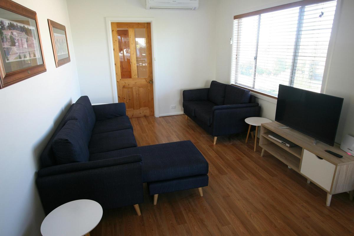 Country Cottage Holiday House