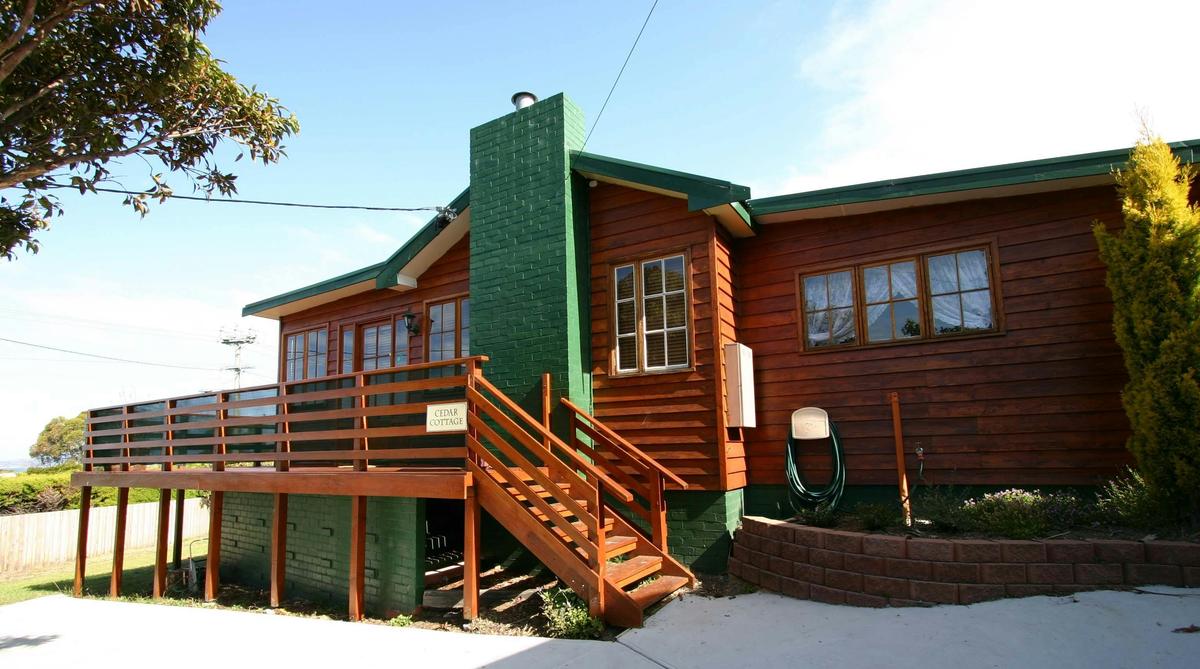 Cedar Cottage Holiday House