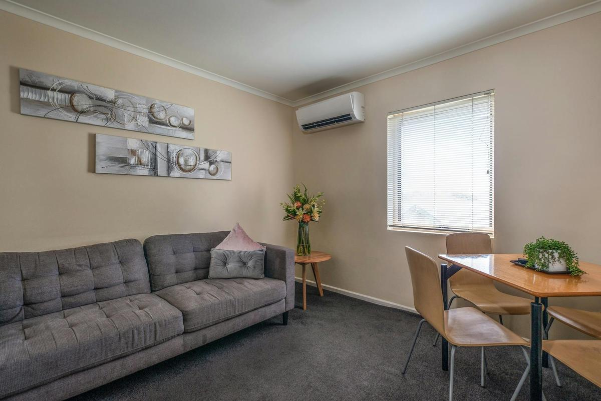 Two Bedroom Apartment with Internal Staircase