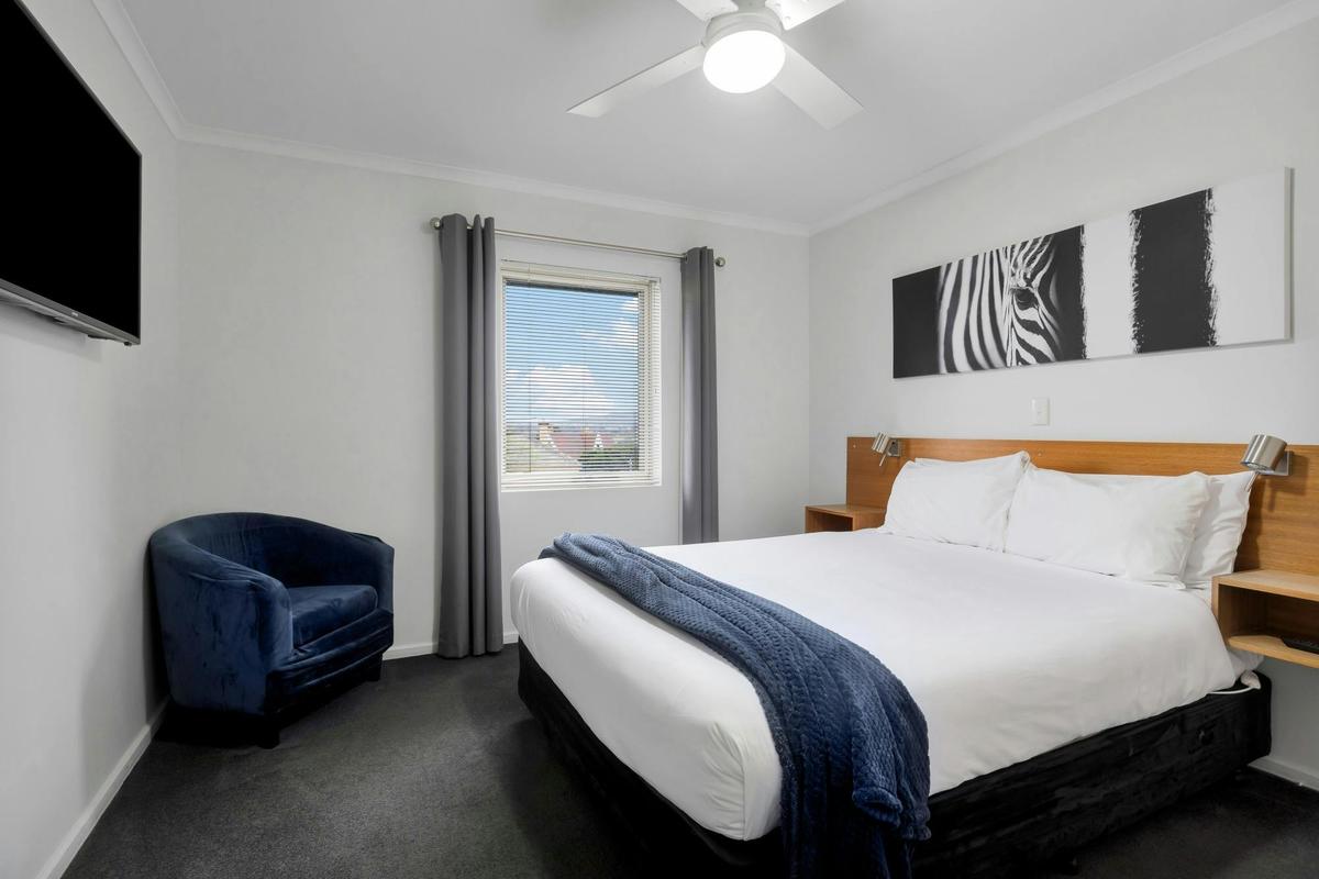 Elphin Serviced Apartments