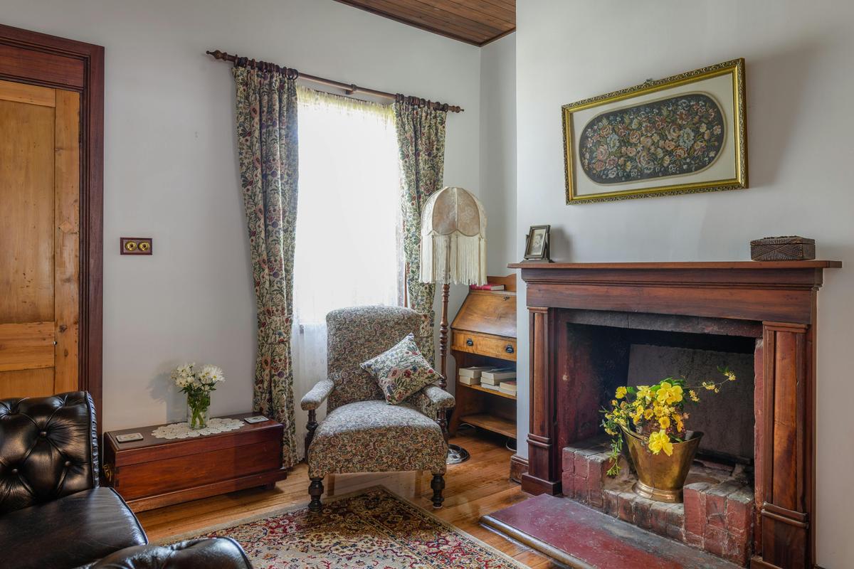 Armoury Cottage Lounge Room