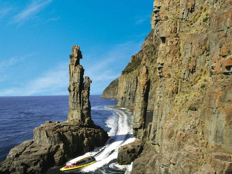 Bruny Island Cruises - Pennicott Wilderness Journeys