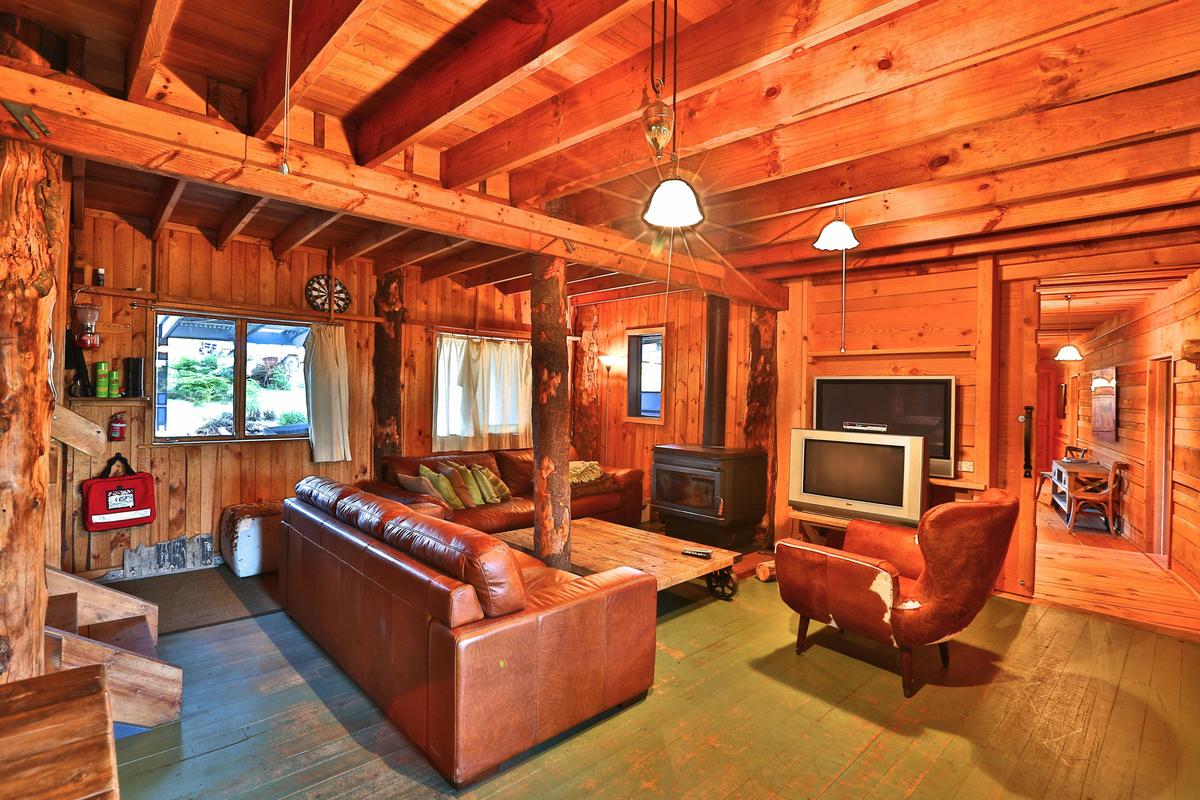 Bruny Island Lodge lounge and fireplace