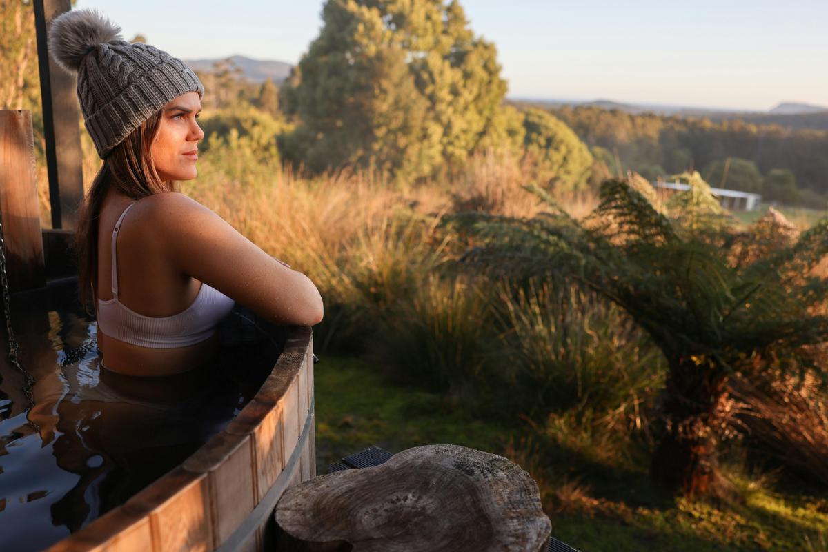 Holiday House (The Barrel Hot Tub Hideaway)