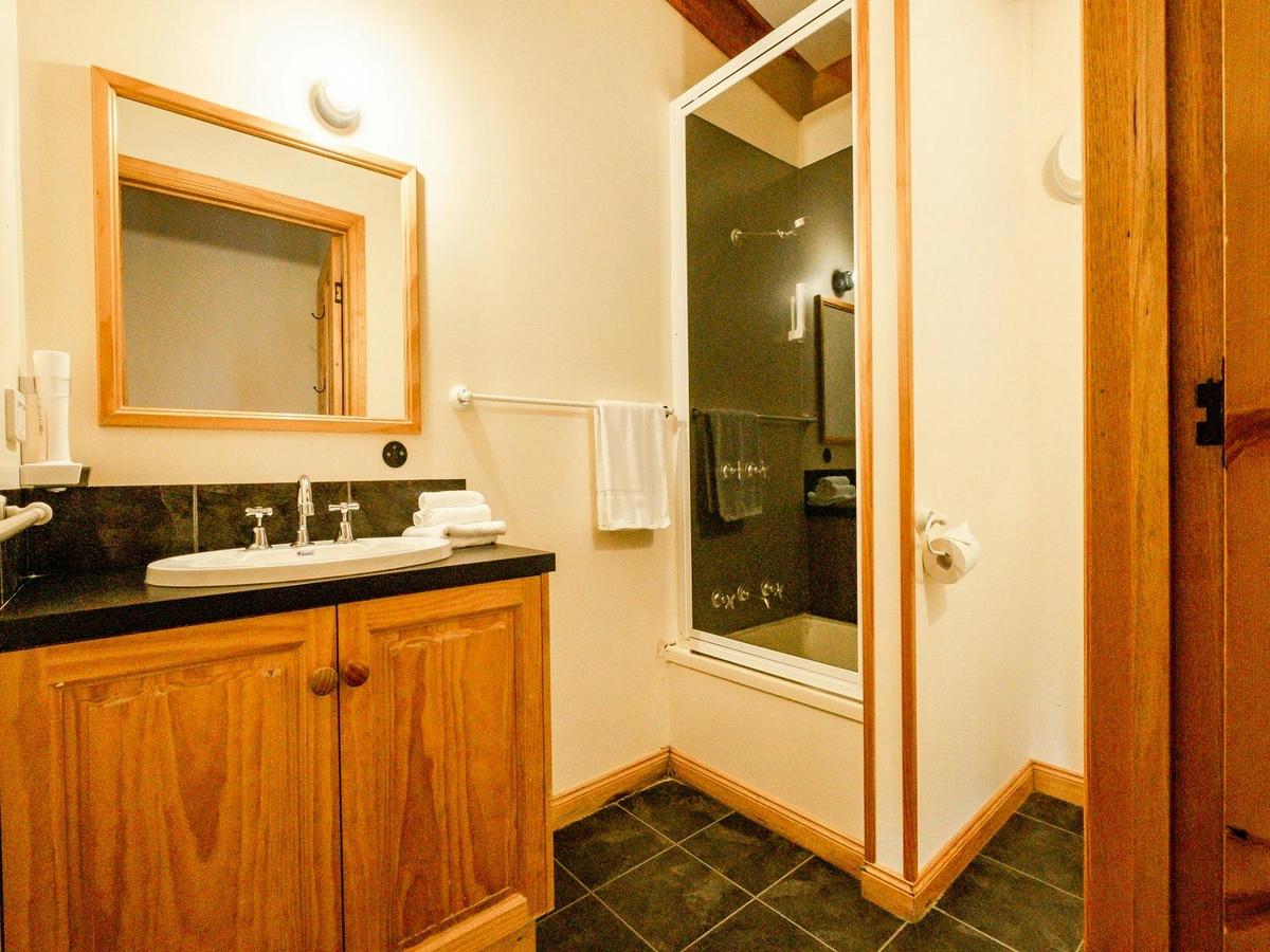 Freycinet Cottage 2