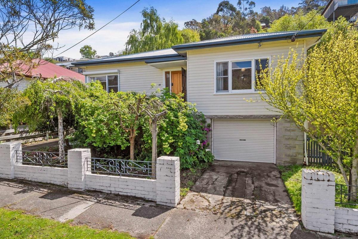 Garage for small car, free on street parking