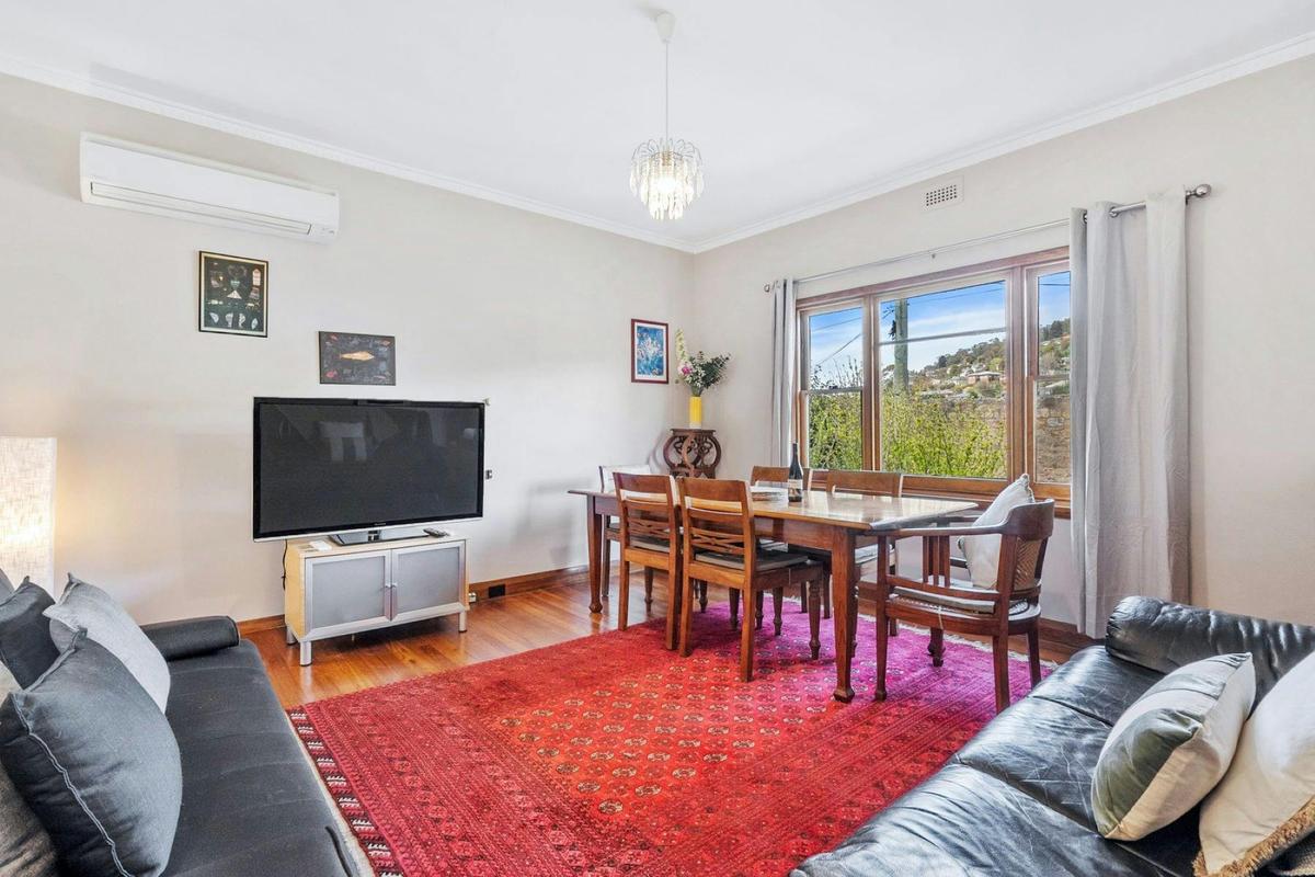 Lounge and dining room