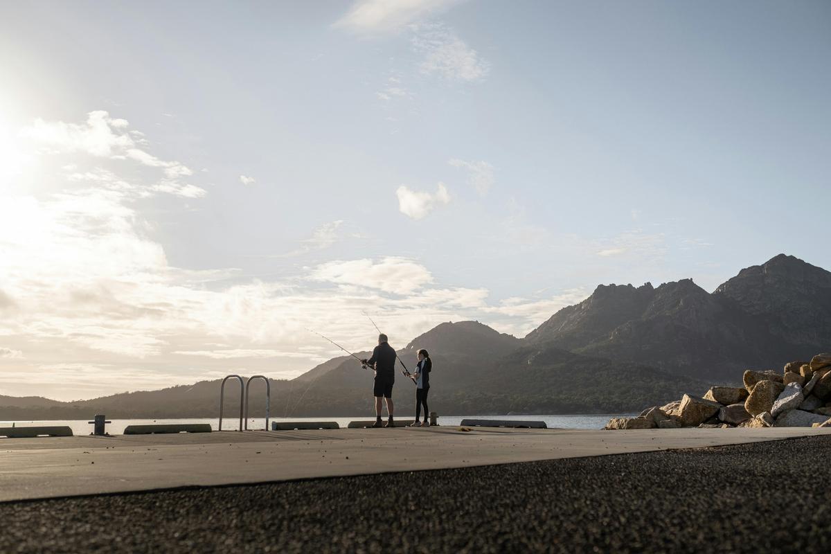 Fishing from shore - The Jetty, Esplanade