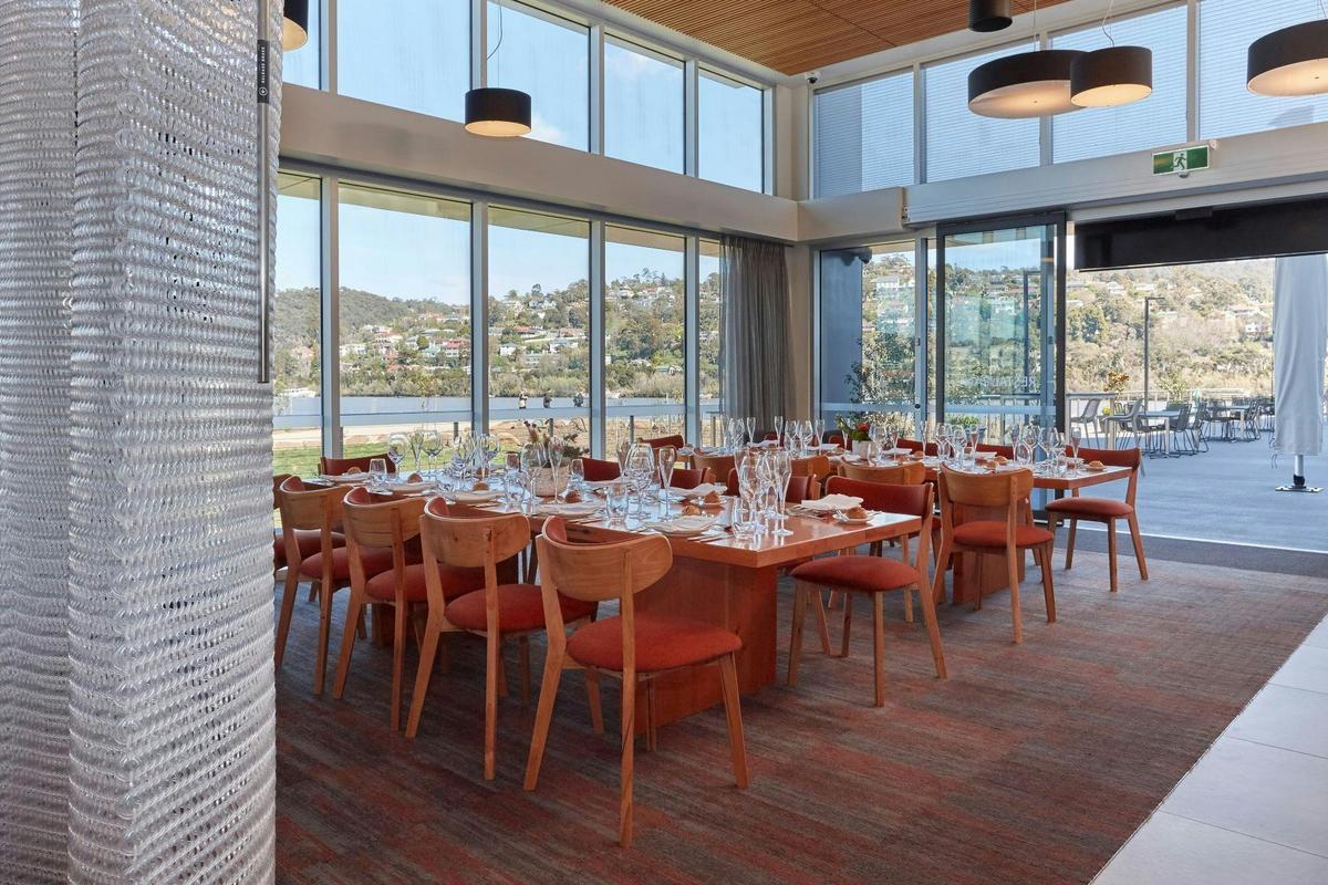 Restaurant dining