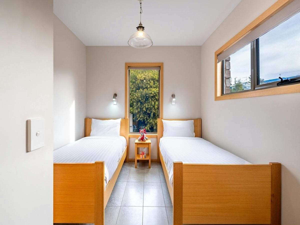 Freycinet Stone Studio Apartments