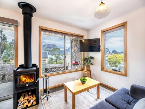 Freycinet Stone Studio 7