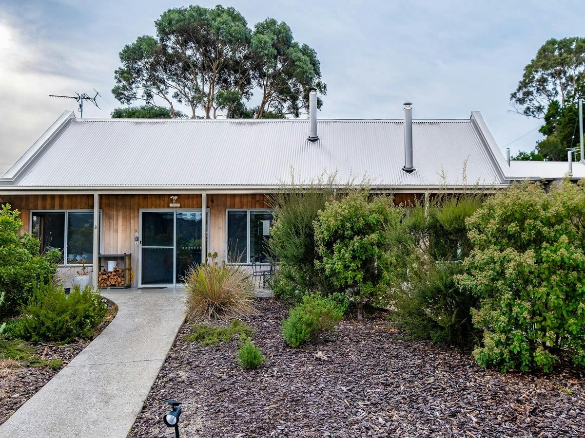 Freycinet Stone Studio 5