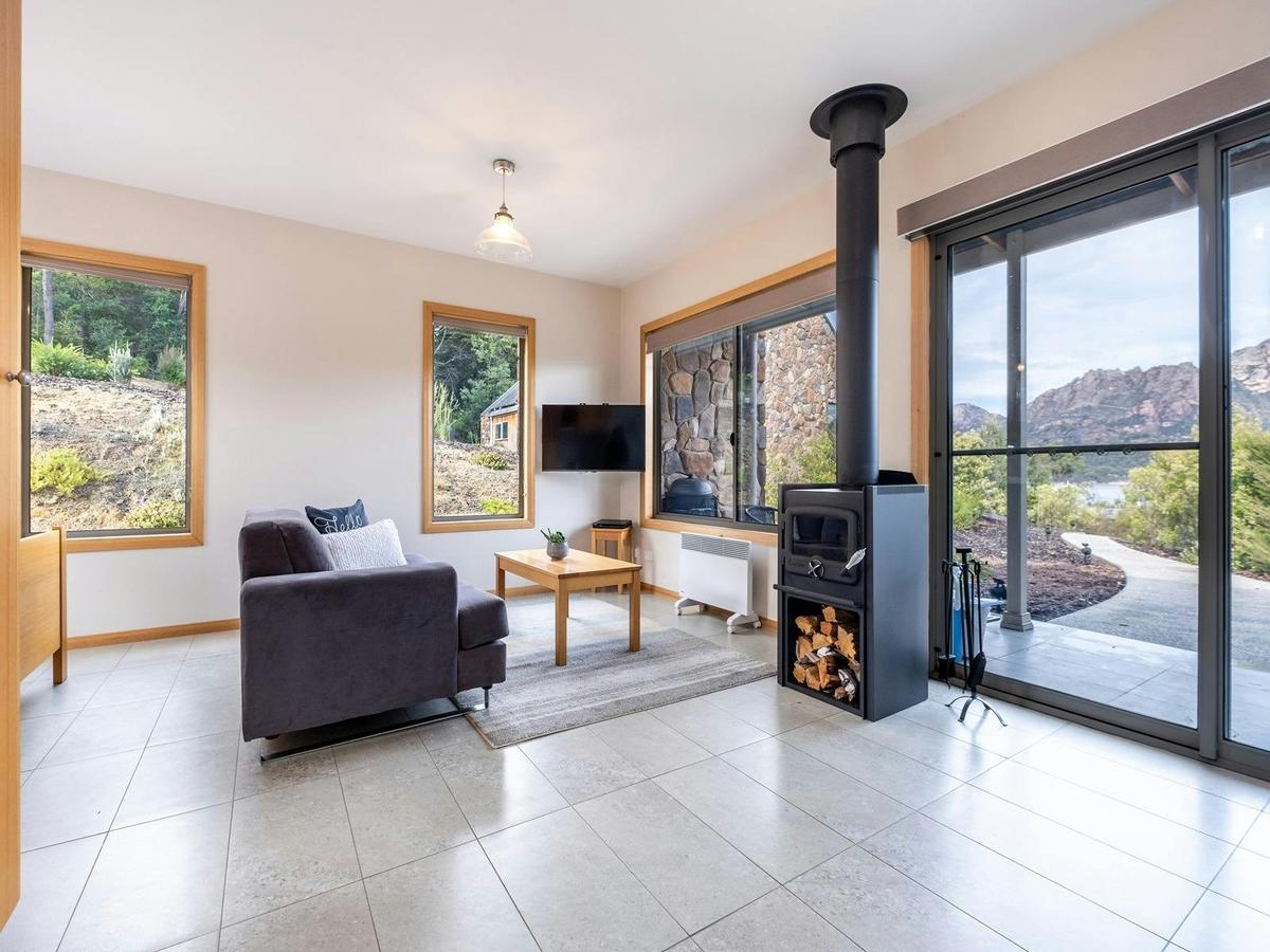 Freycinet Stone Studio 4