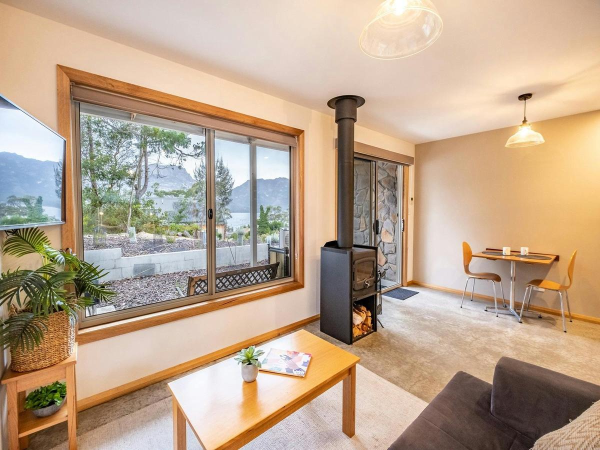 Freycinet Stone Studio 8